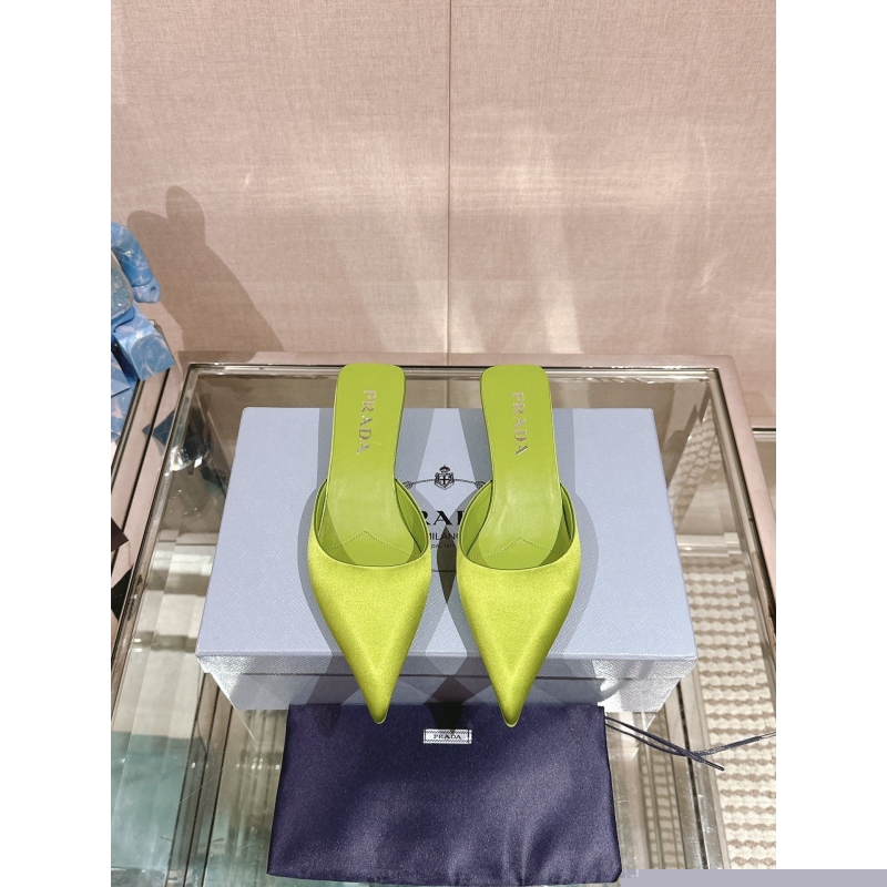 Pra*a slippers